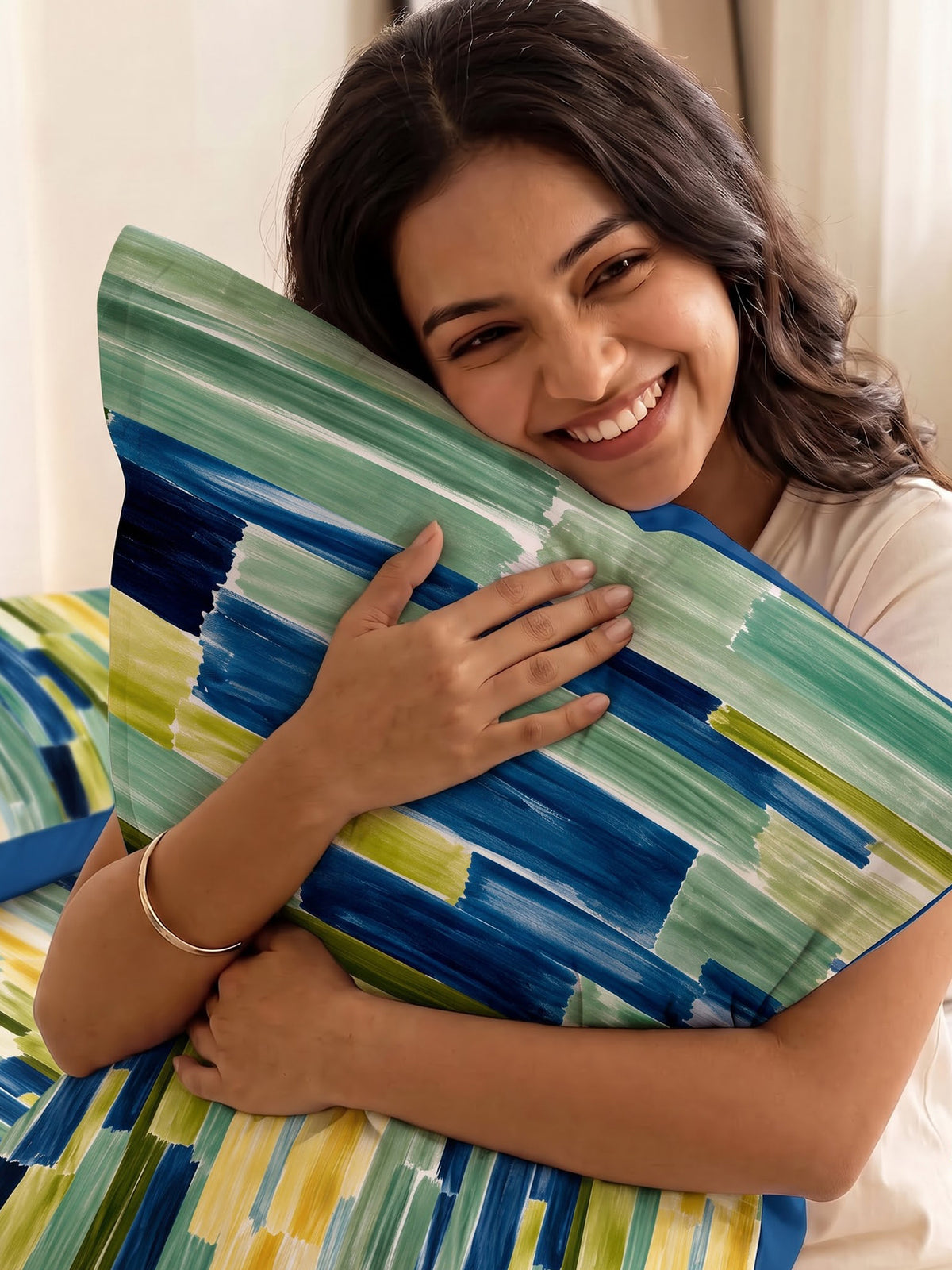 LABHAM Abstract 200TC Natura Soft Bedsheet Set With 2 Matching Pillow Covers - King Size