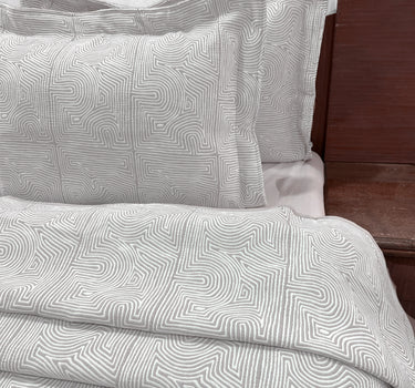 Egyptian Cotton King Bedcover With 2 Pillow Covers And Multipurpose Bag