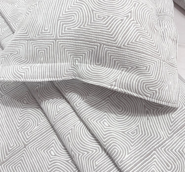 Egyptian Cotton King Bedcover With 2 Pillow Covers And Multipurpose Bag