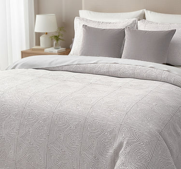 Egyptian Cotton King Bedcover With 2 Pillow Covers And Multipurpose Bag