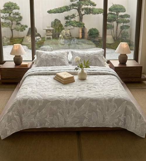 Egyptian Cotton King Bedcover With 2 Pillow Covers And Multipurpose Bag used as a winter bedcover