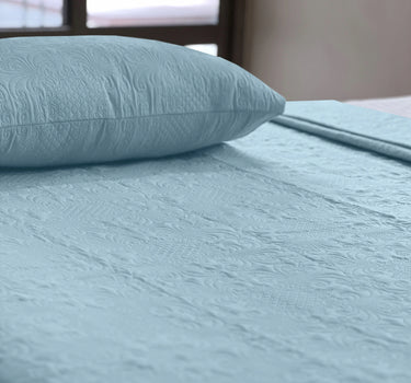 Sensation Quilted Bedcover cum AC comforter Set with 2 Pillow Covers.(Sky)