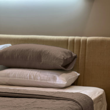 Sensation Quilted Bedcover cum AC comforter Set with 2 Pillow Covers.(Mocha)