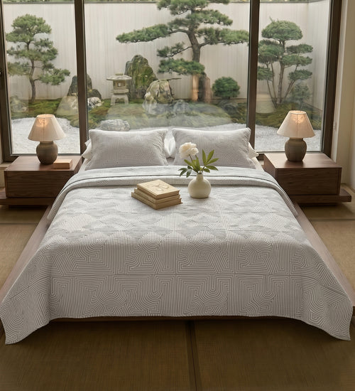 Egyptian Cotton King Bedcover With 2 Pillow Covers And Multipurpose Bag used as a winter bedcover