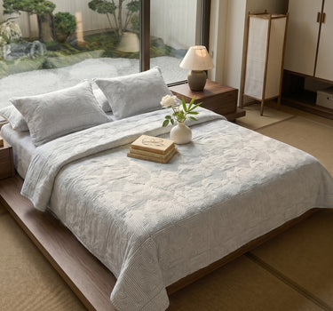 Egyptian Cotton King Bedcover With 2 Pillow Covers And Multipurpose Bag