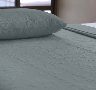 Sensation Quilted Bedcover cum AC comforter Set with 2 Pillow Covers.(Ash Grey)