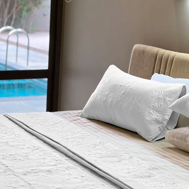 Sensation Quilted Bedcover cum AC comforter Set with 2 Pillow Covers.(White)