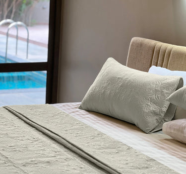 Sensation Quilted Bedcover cum AC comforter Set with 2 Pillow Covers.(Beige)