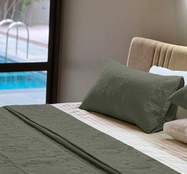 Sensation Quilted Bedcover cum AC comforter Set with 2 Pillow Covers.(Walnut)