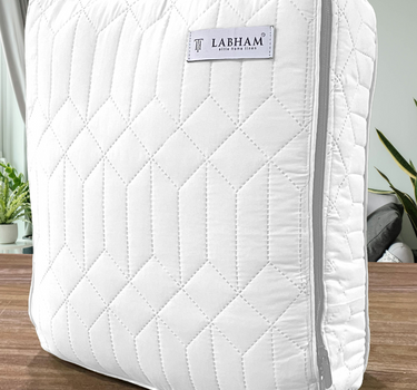 LABHAM® Azure Microfiber King Size Bedcover Set - 300GSM Ultra Sonic Quilted, (90"x108") Super Soft, Durable, Easy Care, Bedspread with 2 Pillow Covers & Storage Bag (White)