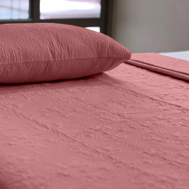 Sensation Quilted Bedcover cum AC comforter Set with 2 Pillow Covers.