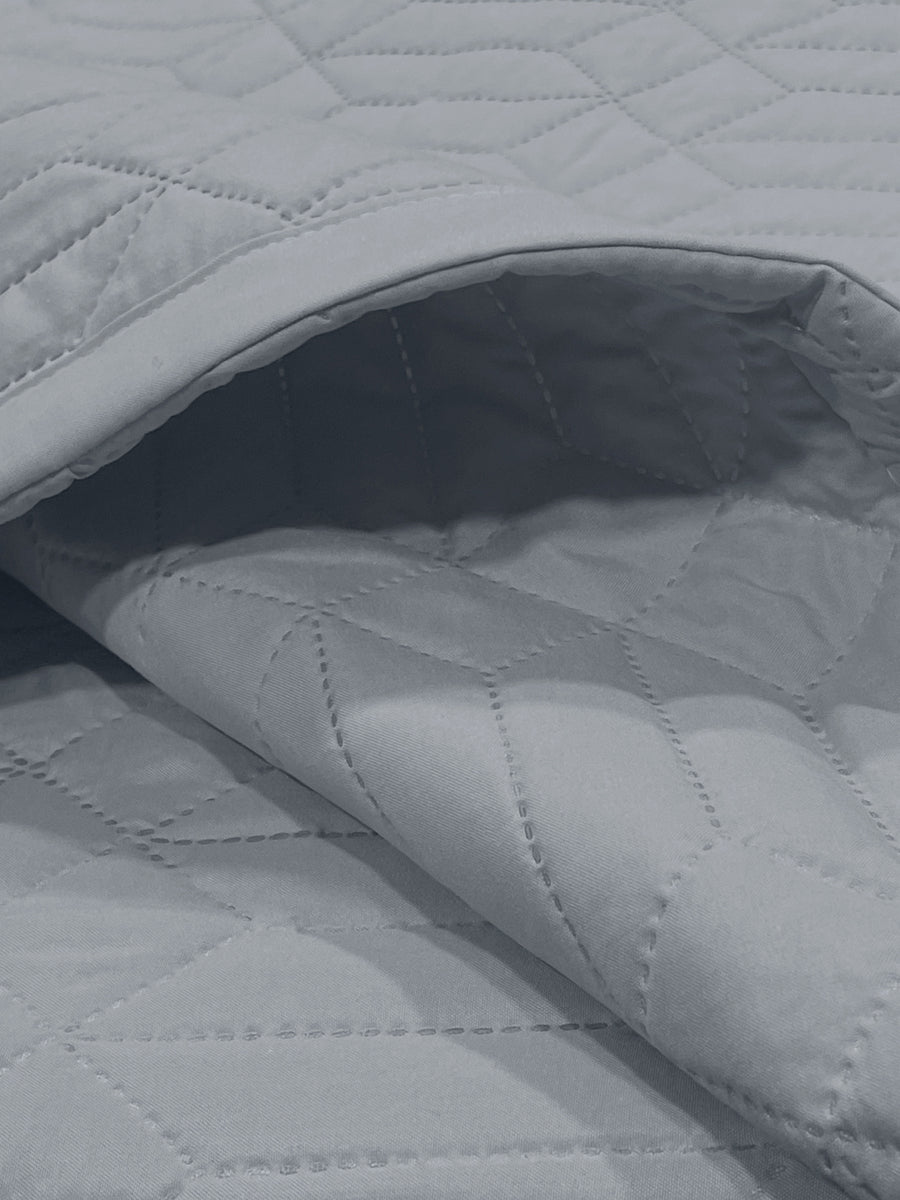 LABHAM® Azure Quilted King Bedcover Set – 300 GSM EverTouch™ Microfibre with LazerTech™ Quilting, 2 Pillow Covers & Storage Bag – Ash Grey — view 3