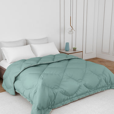 Casper Comforter 300 GSM - Pure Virgin Microfiber, Insulating & Thermal Comfort, Ideal for Winter, with Carry Bag & Contrast Piping (Blue Hosta)