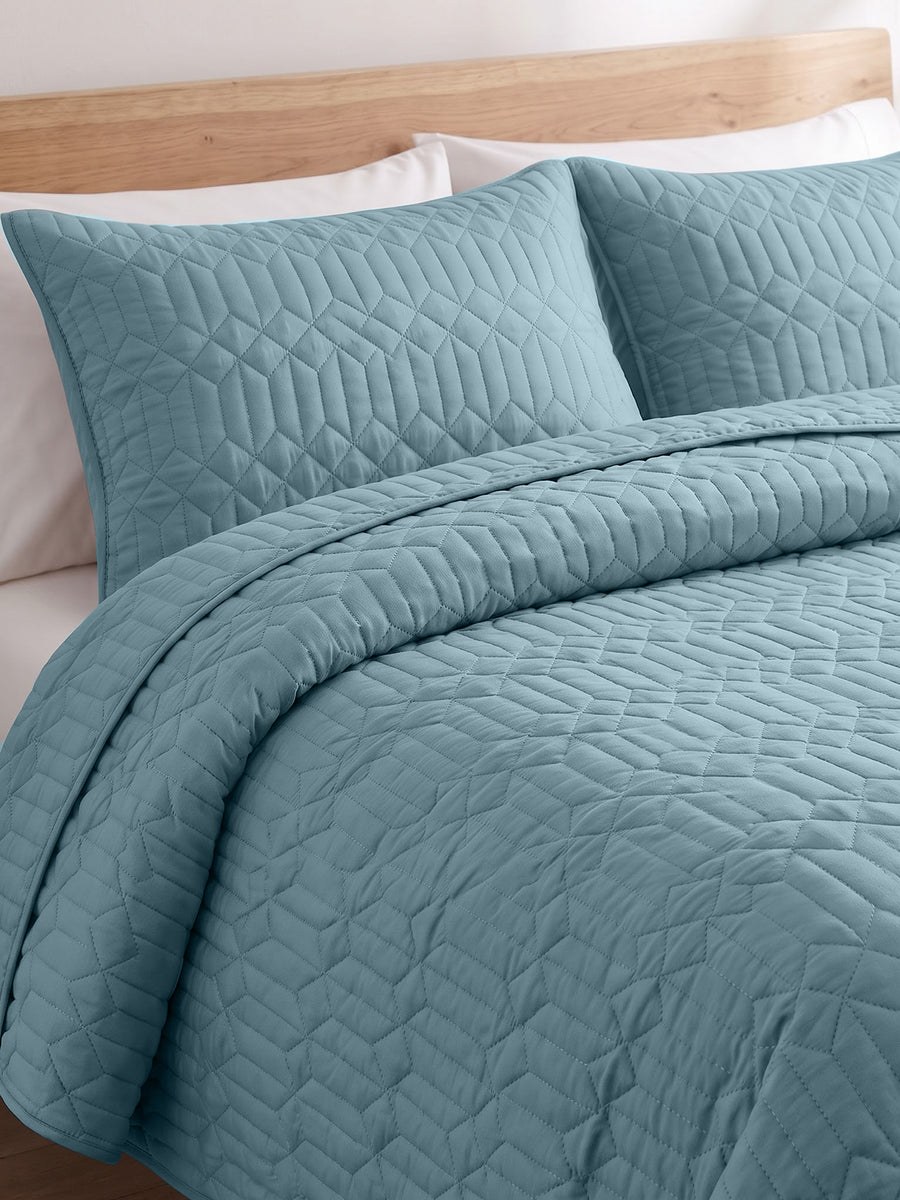 Azure Quilted King Bedcover Set – 300 GSM EverTouch™ Microfibre with LazerTech™ Quilting, 2 Pillow Covers & Storage Bag – Denim — view 3