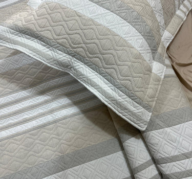 Egyptian Cotton King Bedcover With 2 Pillow Covers And Multipurpose Bag