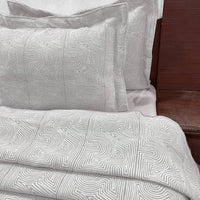 Egyptian Cotton King Bedcover With 2 Pillow Covers And Multipurpose Bag thumbnail 3