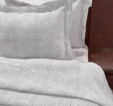 Egyptian Cotton King Bedcover With 2 Pillow Covers And Multipurpose Bag