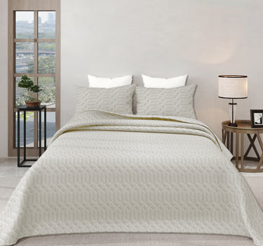 LABHAM® Azure King Size Bedcover Set - 300GSM Quilted, (90"x108") Super Soft, Durable, Easy Care, Bedspread with 2 Pillow Covers & Storage Bag (Ivory)