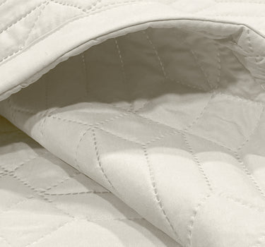 LABHAM® Azure King Size Bedcover Set - 300GSM Quilted, (90"x108") Super Soft, Durable, Easy Care, Bedspread with 2 Pillow Covers & Storage Bag (Ivory)