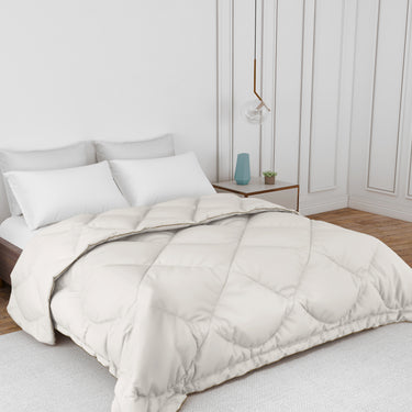 Casper Comforter 300 GSM - Pure Virgin Microfiber, Insulating & Thermal Comfort, Ideal for Winter, with Carry Bag & Contrast Piping (Ivory)