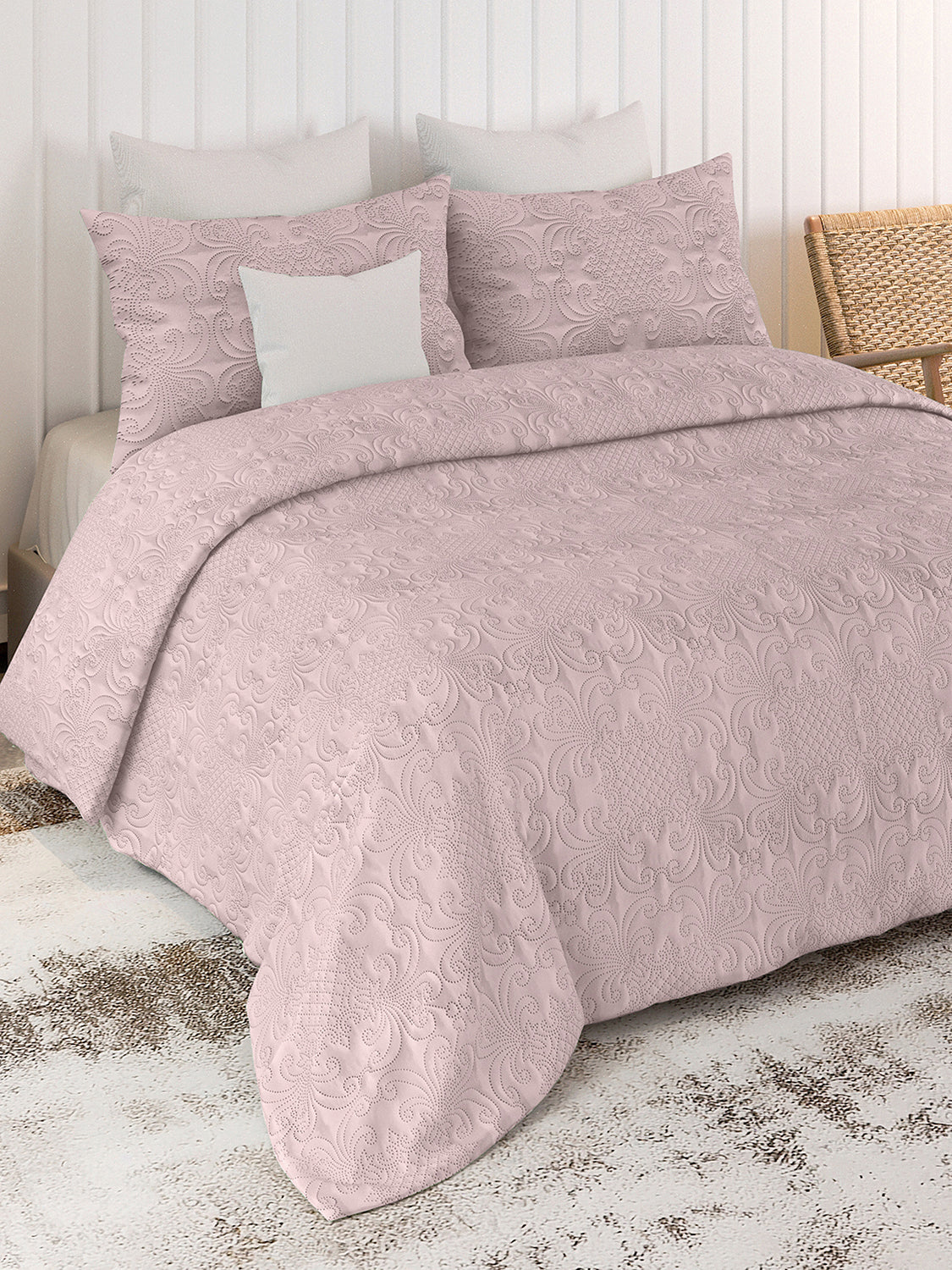 Sensation Quilted Bedcover cum AC comforter Set with 2 Pillow Covers.(Peach)