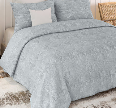 Sensation Quilted Bedcover cum AC comforter Set with 2 Pillow Covers.(Pearl Grey)
