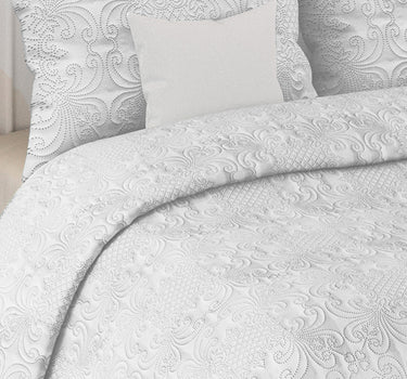 Sensation Quilted Bedcover cum AC comforter Set with 2 Pillow Covers.(White)