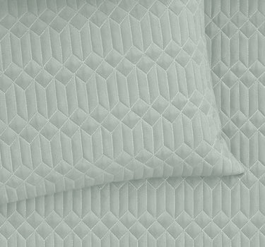 LABHAM® Azure King Size Bedcover Set - 300GSM Quilted, (90"x108") Super Soft, Durable, Easy Care, Bedspread with 2 Pillow Covers & Storage Bag (Pista)