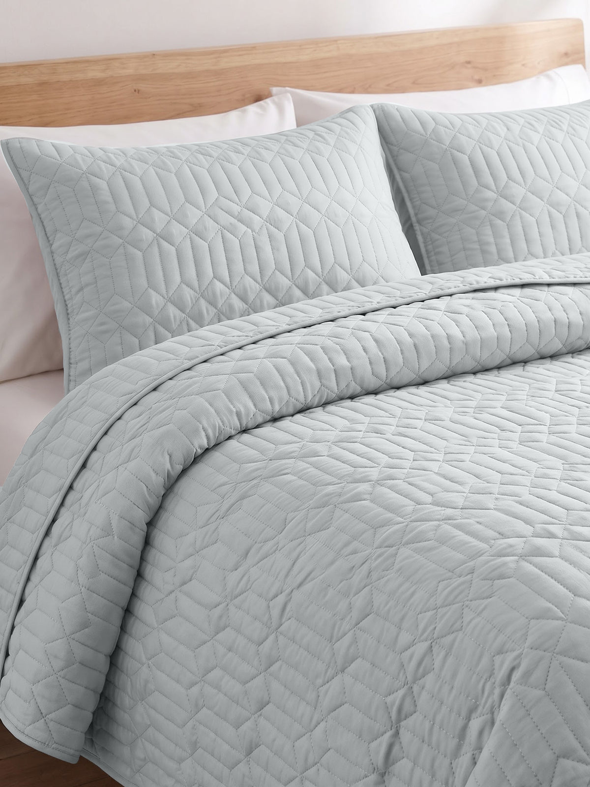Azure - Quilted King Bedcover Set with 2 Pillow Covers – Silver