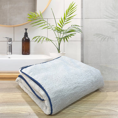 Insignia 450GSM High Absorbant, Super Soft, Anti Microbial, Bath Towel (75cm x 150cm), Silver