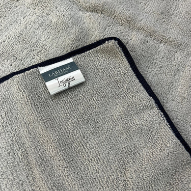 Insignia 450GSM High Absorbant, Super Soft, Anti Microbial, Bath Towel (75cm x 150cm), Silver