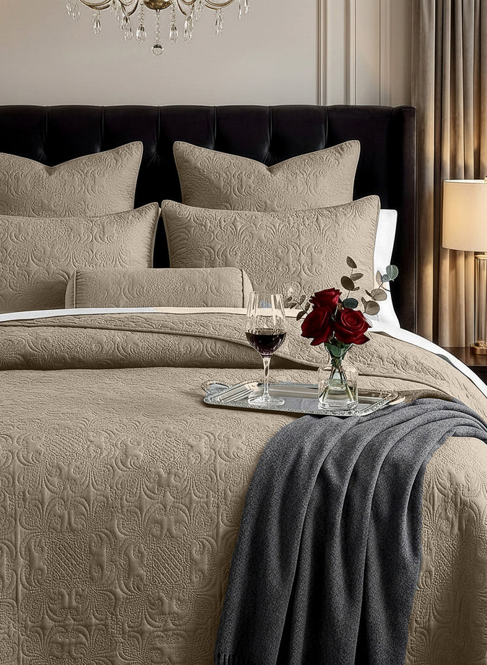 Sensation - Quilted King Bedcover Set with 2 Pillow Covers(Walnut) quilting detail