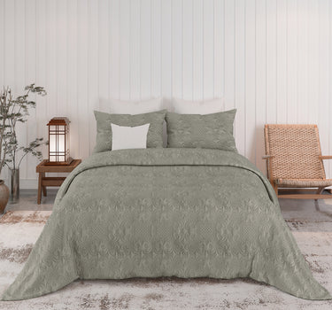 Sensation Quilted Bedcover cum AC comforter Set with 2 Pillow Covers.(Walnut)