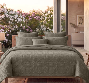 Sensation - Quilted King Bedcover Set with 2 Pillow Covers(Walnut)
