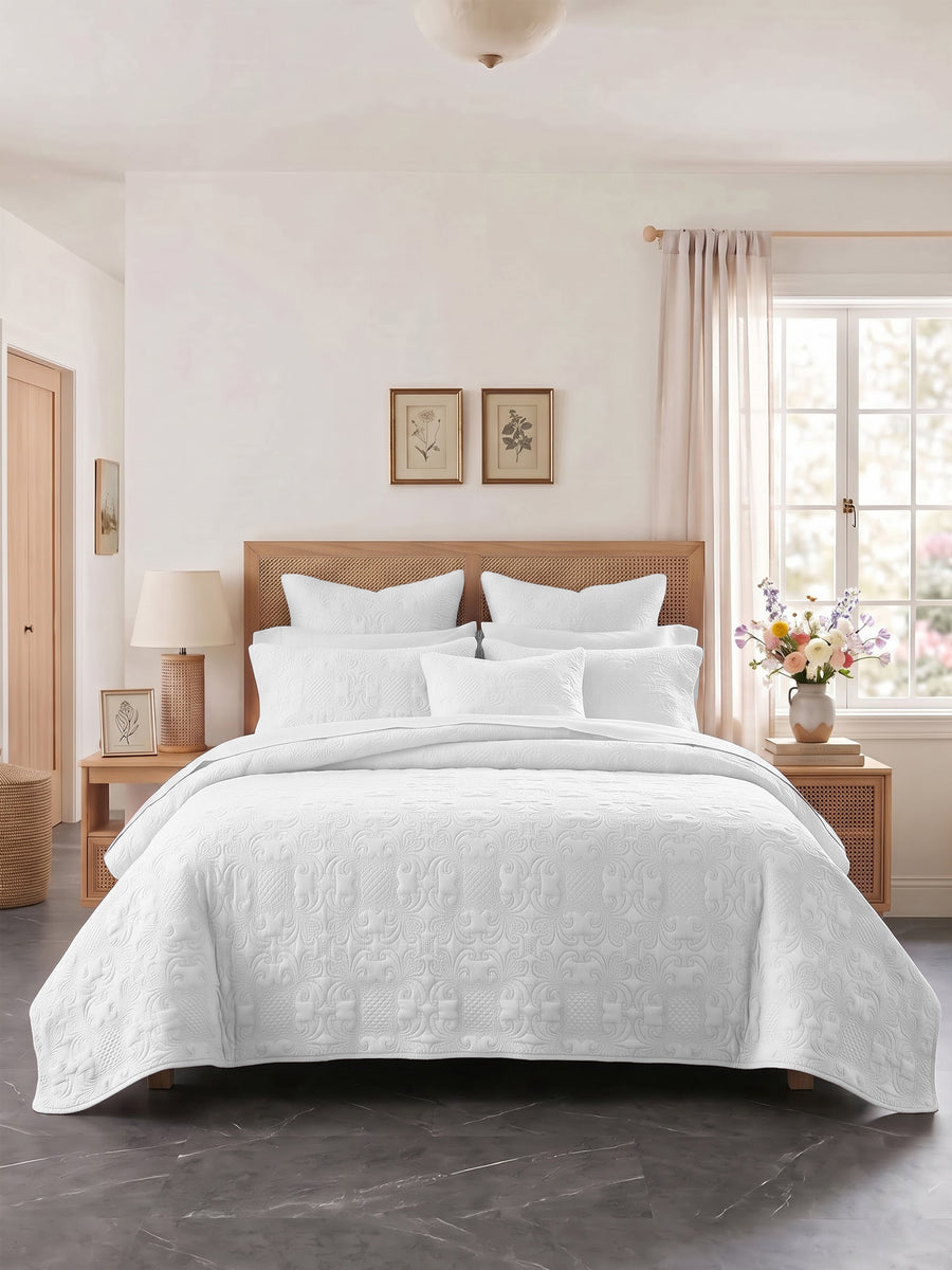 Sensation - Quilted King Bedcover Set with 2 Pillow Covers(White) — view 2