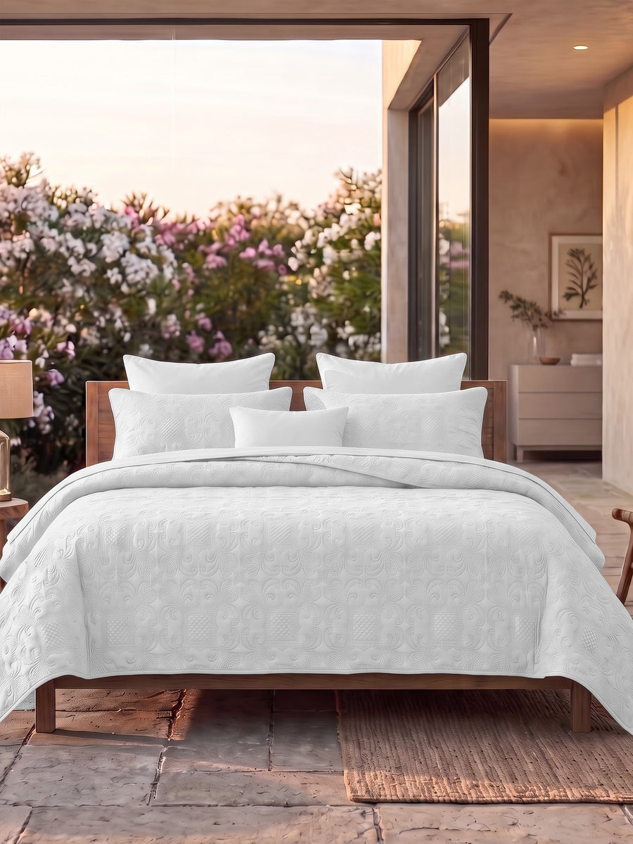 Sensation - Quilted King Bedcover Set with 2 Pillow Covers(White) — view 4