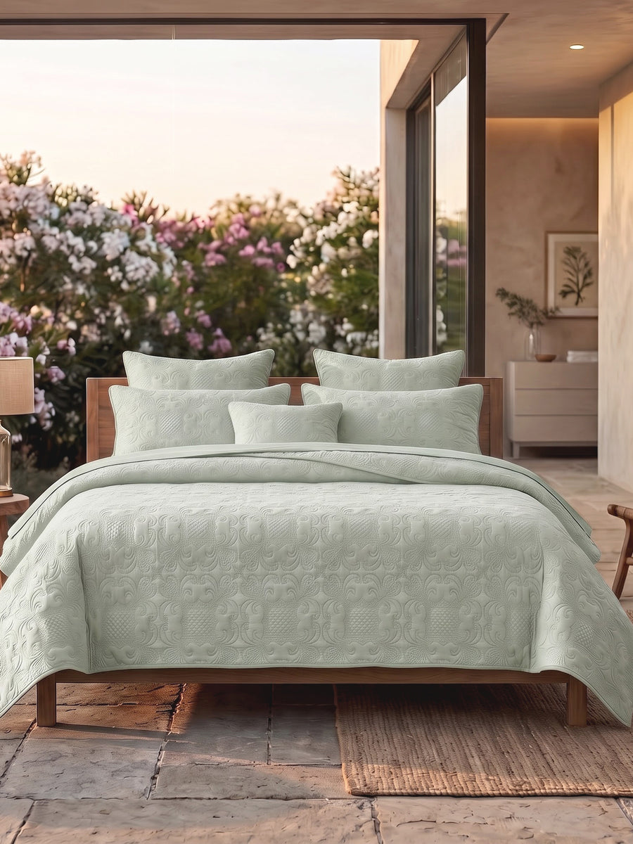 Sensation - Quilted King Bedcover Set with 2 Pillow Covers(Pistachio) — view 4